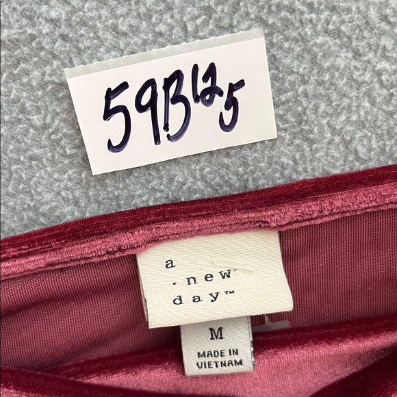 Y2K Velvet Tank Top Medium Stretch Rose Pink Strap Coquette - Picture 5 of 10